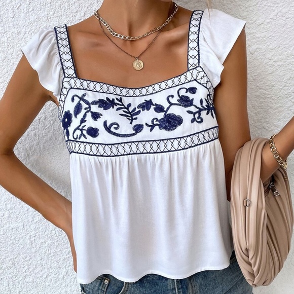 Boho Floral Embroidered Ruffle Sleeve Blouse - Picture 4 of 4